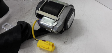 VW Golf Plus 5M Sicherheitsgurt Gurt vorn rechts m. Straffer 5M1857706